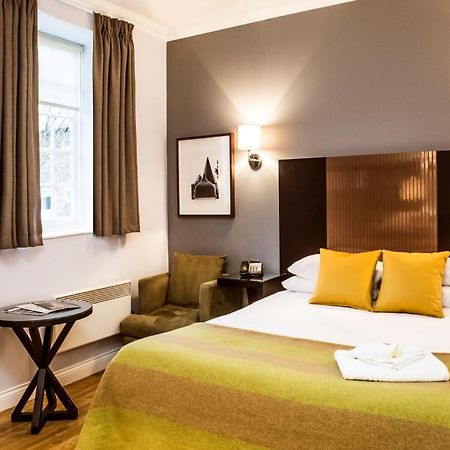 De Vere Horsley Estate East Horsley Εξωτερικό φωτογραφία
