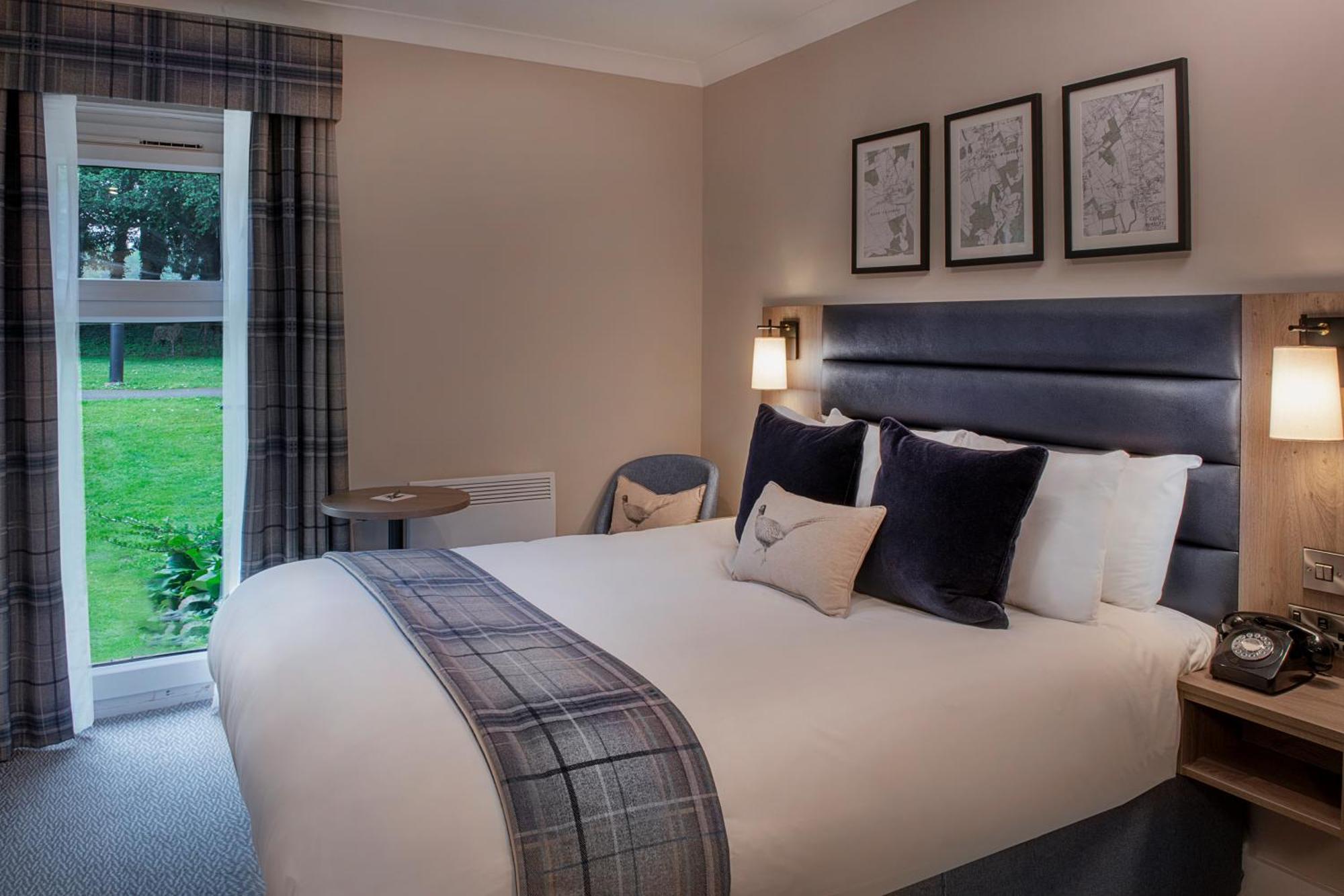 De Vere Horsley Estate East Horsley Εξωτερικό φωτογραφία