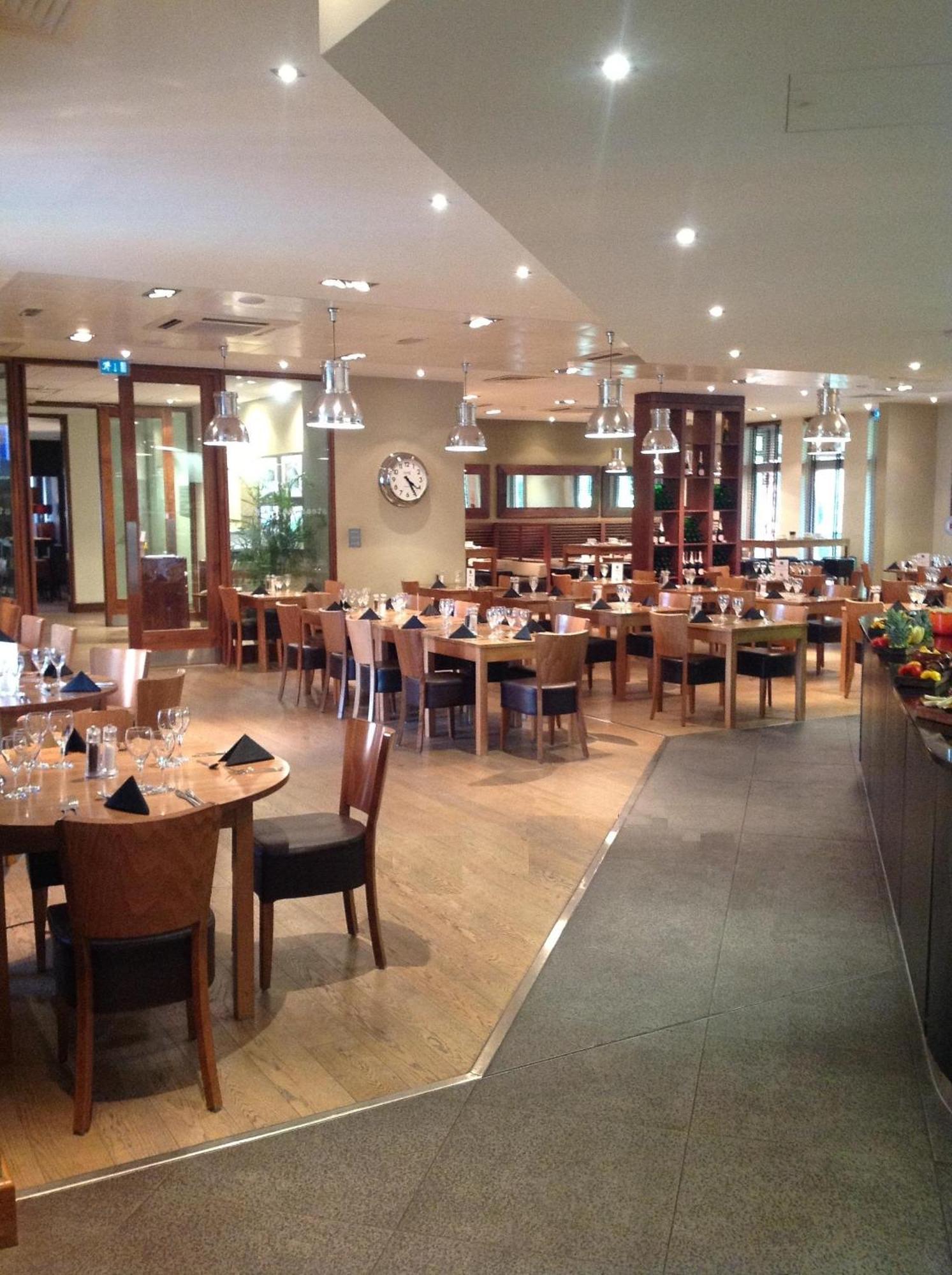 De Vere Horsley Estate East Horsley Εξωτερικό φωτογραφία