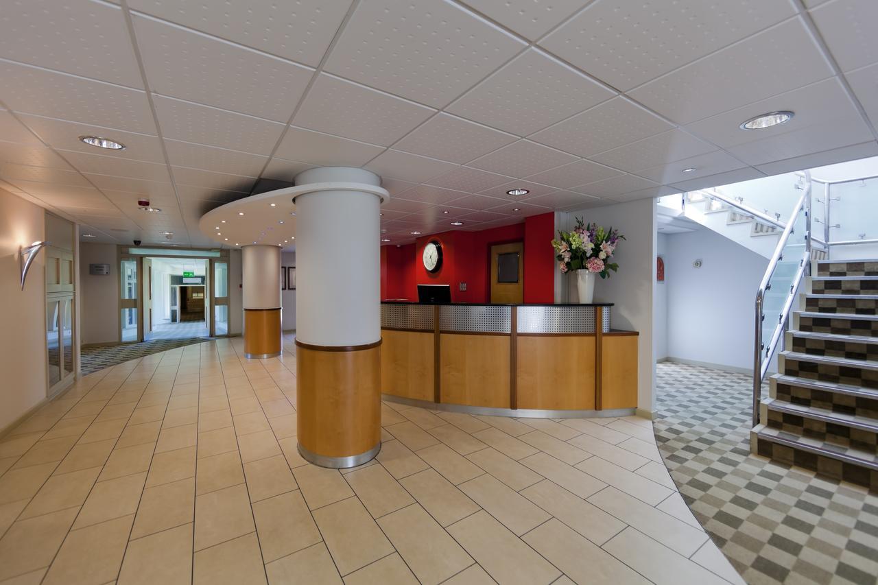 De Vere Horsley Estate East Horsley Εξωτερικό φωτογραφία