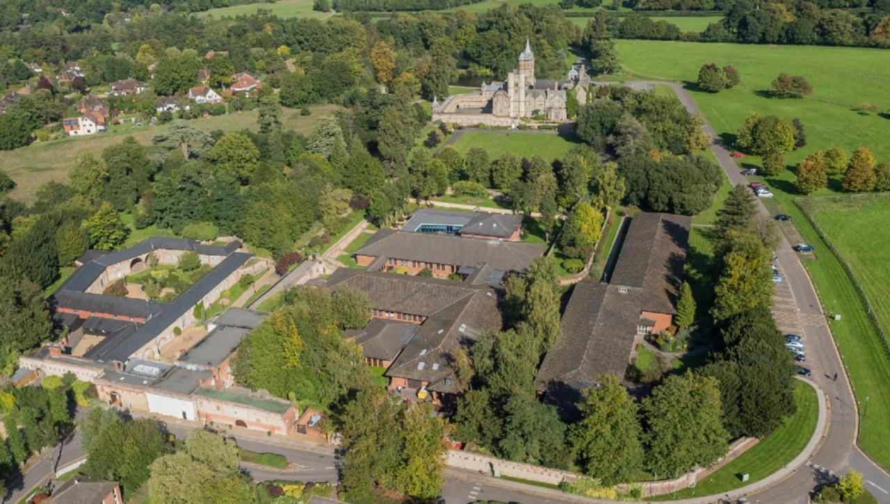De Vere Horsley Estate East Horsley Εξωτερικό φωτογραφία
